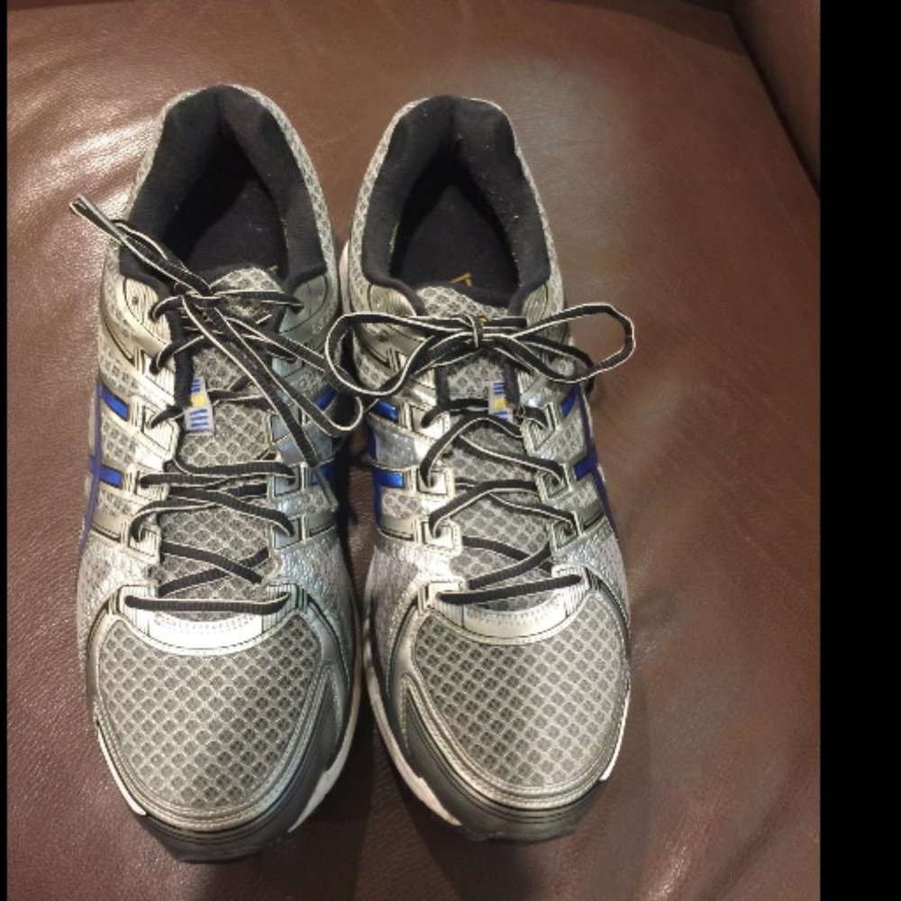 Asics Dynamic Doumax shoes